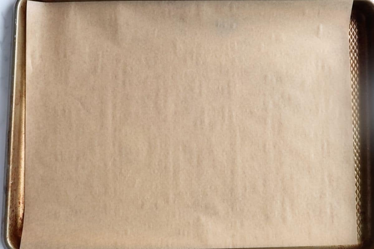 baking sheet with parchment paper