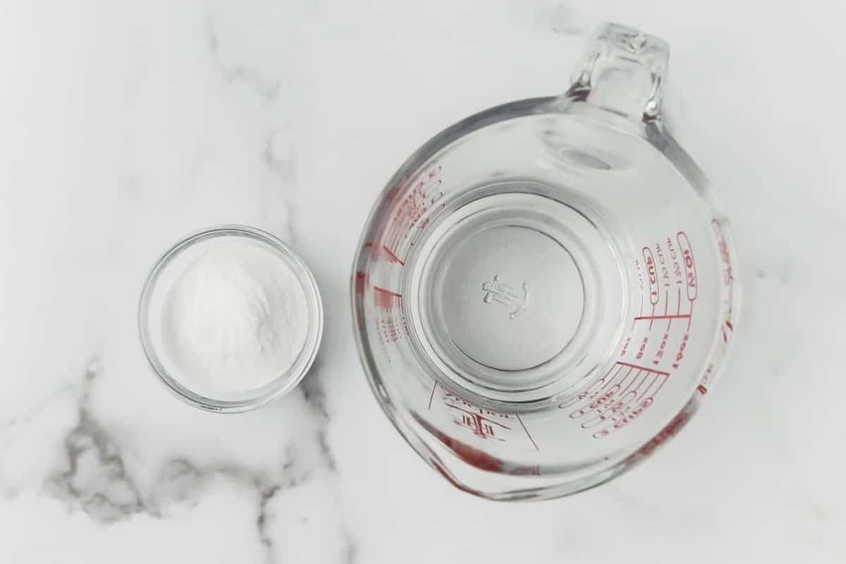 baking soda and water solution for coating pretzels