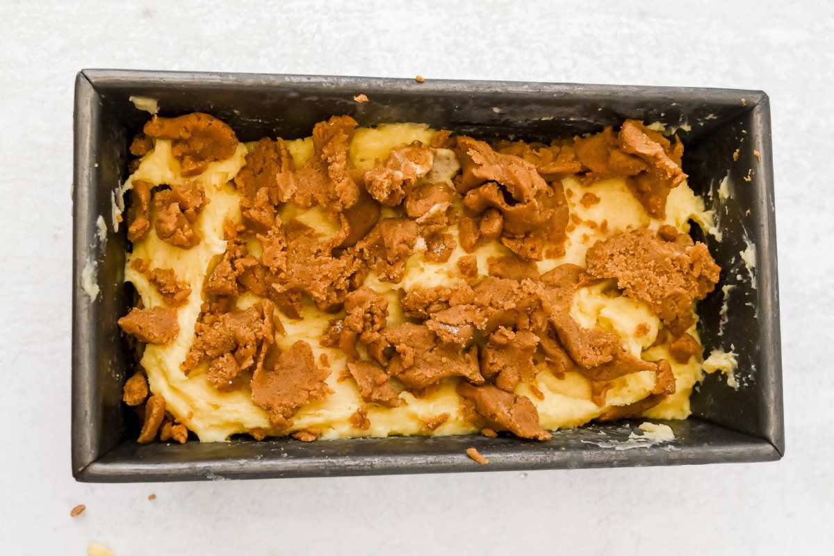 coffee cake batter in a bed pan.