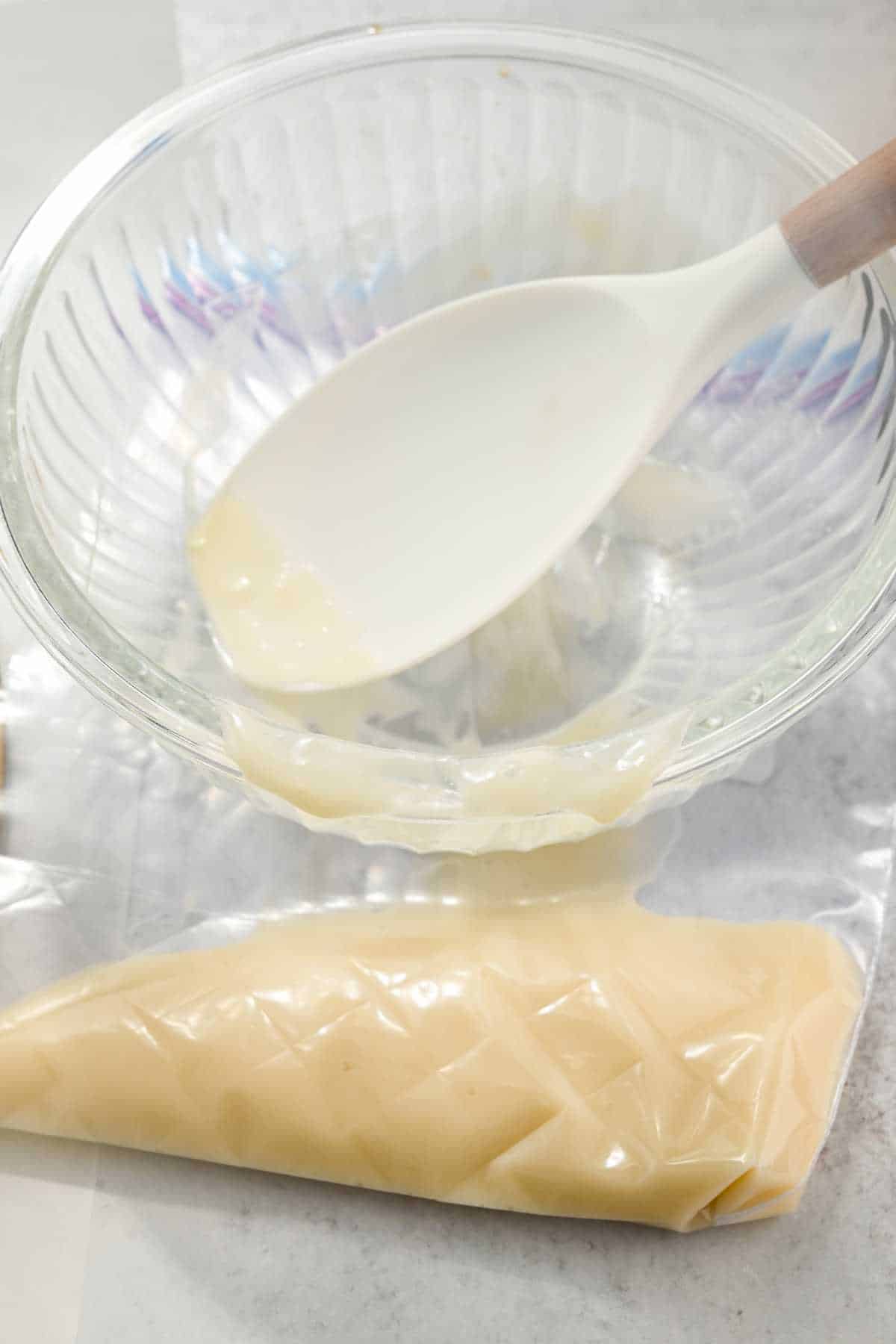 steps for making cream cheese frosting glaze.
